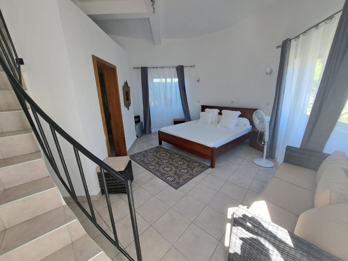 Hotel Aux 2 Metis Toliara Exterior foto